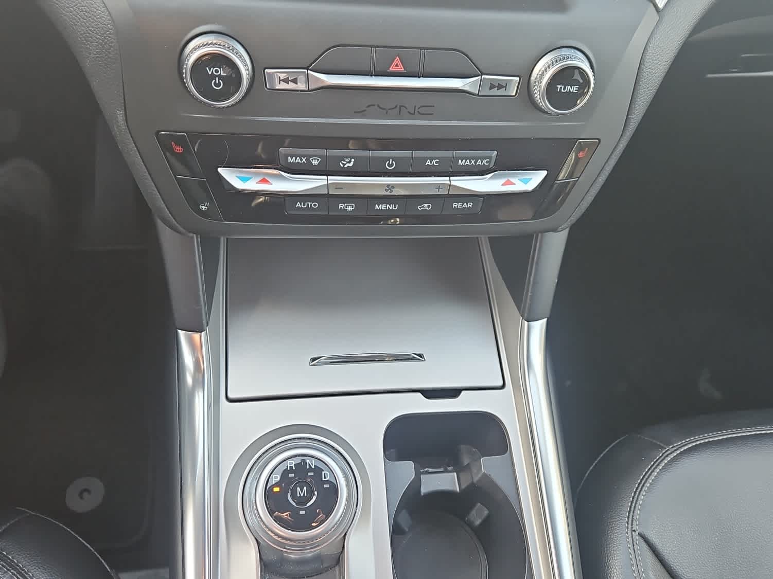 Thumbnail: 2020 Ford Explorer - 18