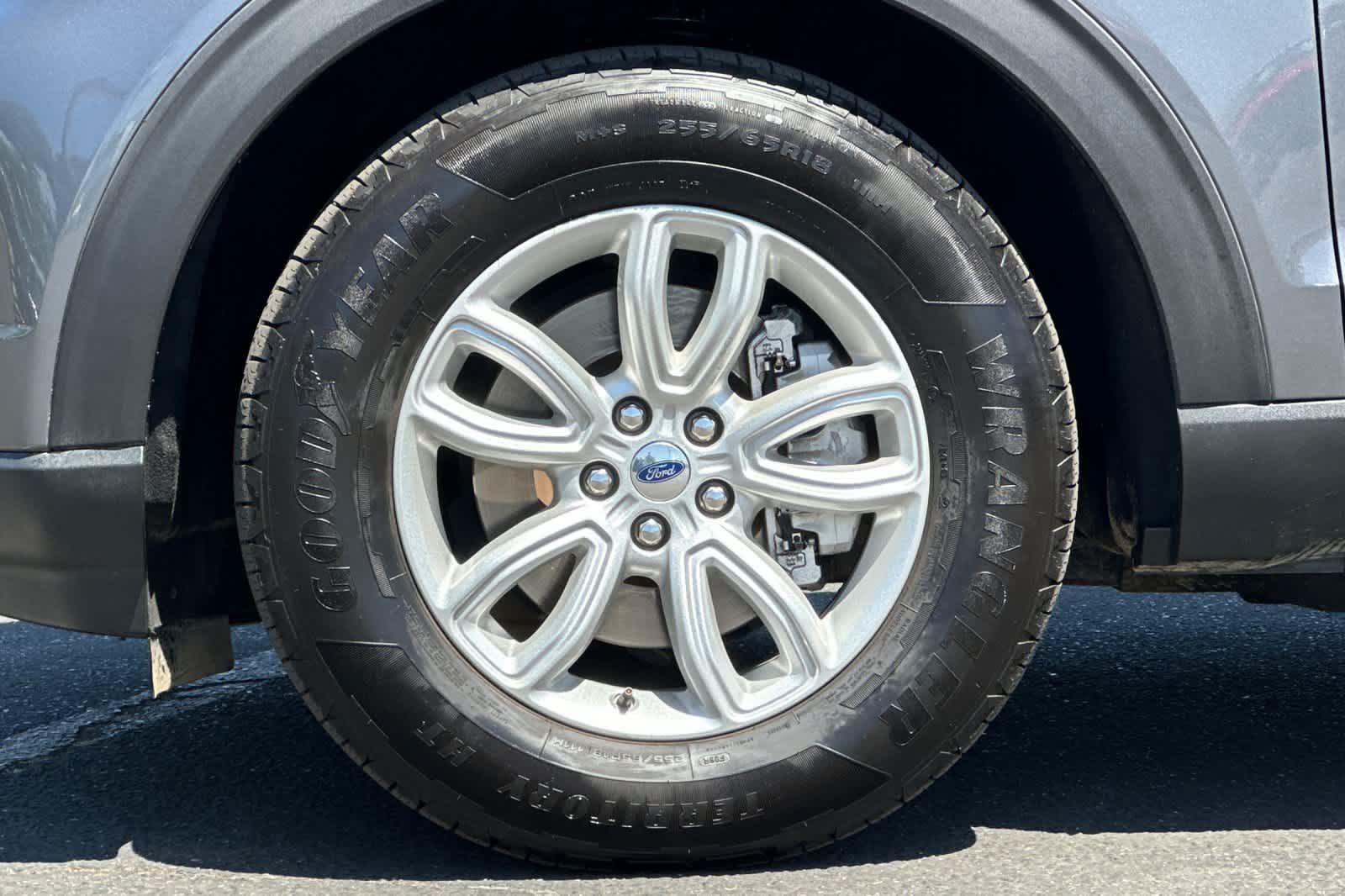 Thumbnail: 2021 Ford Explorer - 27