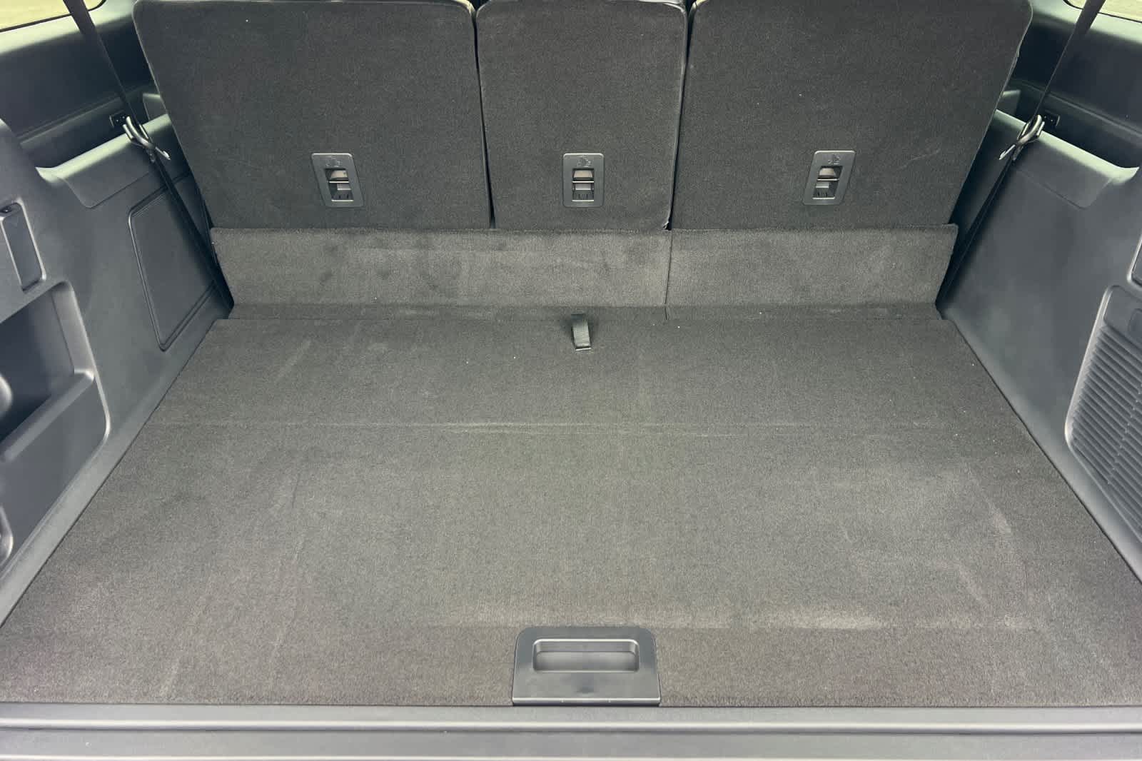 Thumbnail: 2026 Lincoln Navigator L - 17