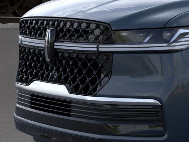 Thumbnail: 2026 Lincoln Navigator L - 18