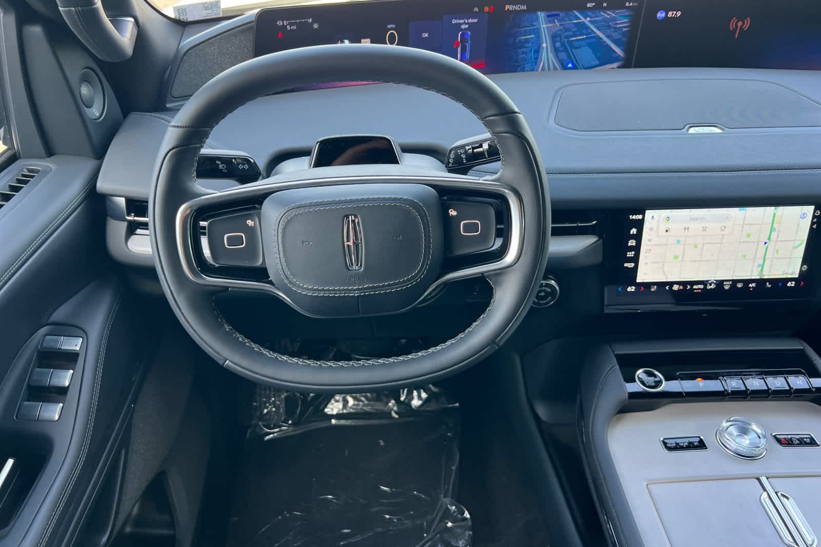 Thumbnail: 2026 Lincoln Navigator - 15