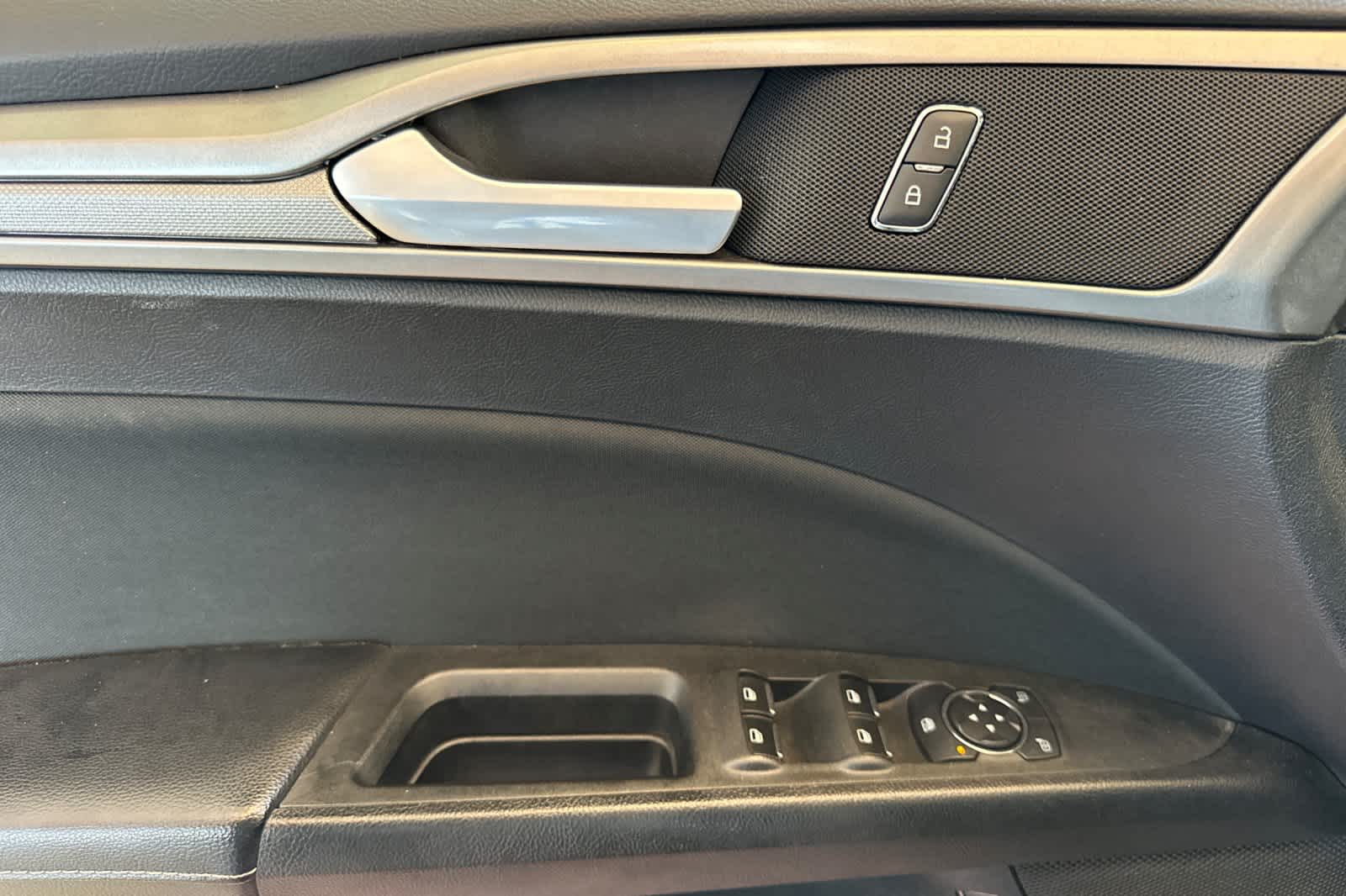 Thumbnail: 2019 Ford Fusion - 11