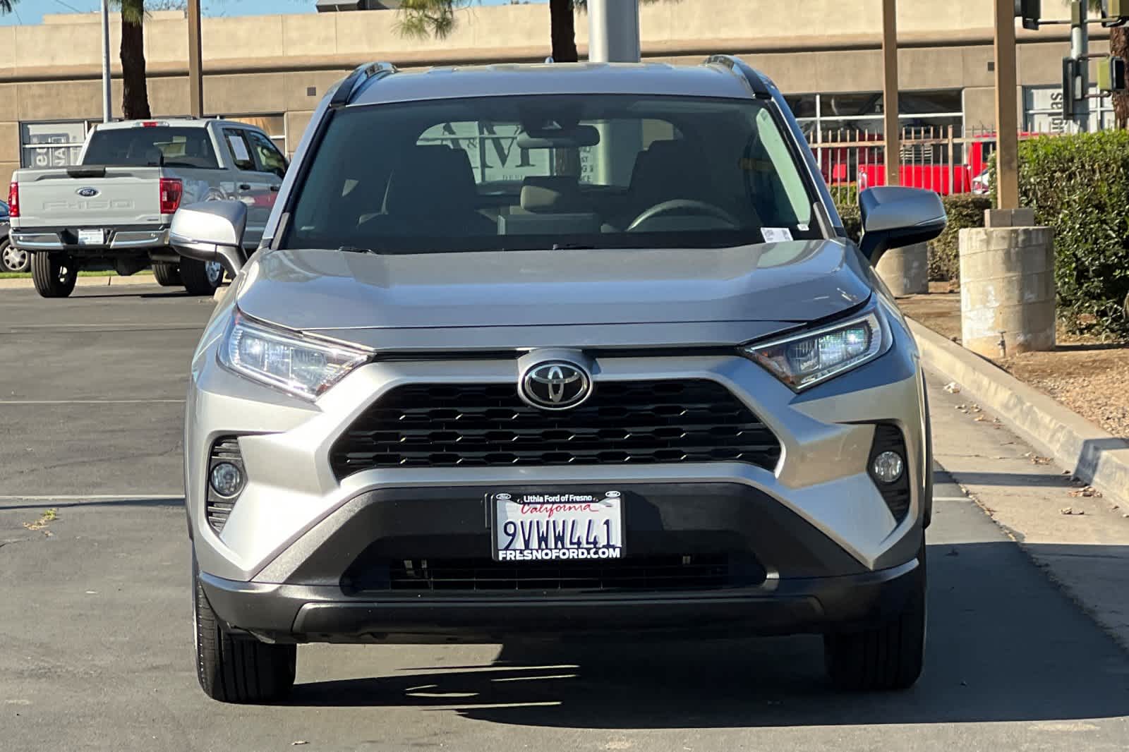 Thumbnail: 2020 Toyota RAV4 - 10
