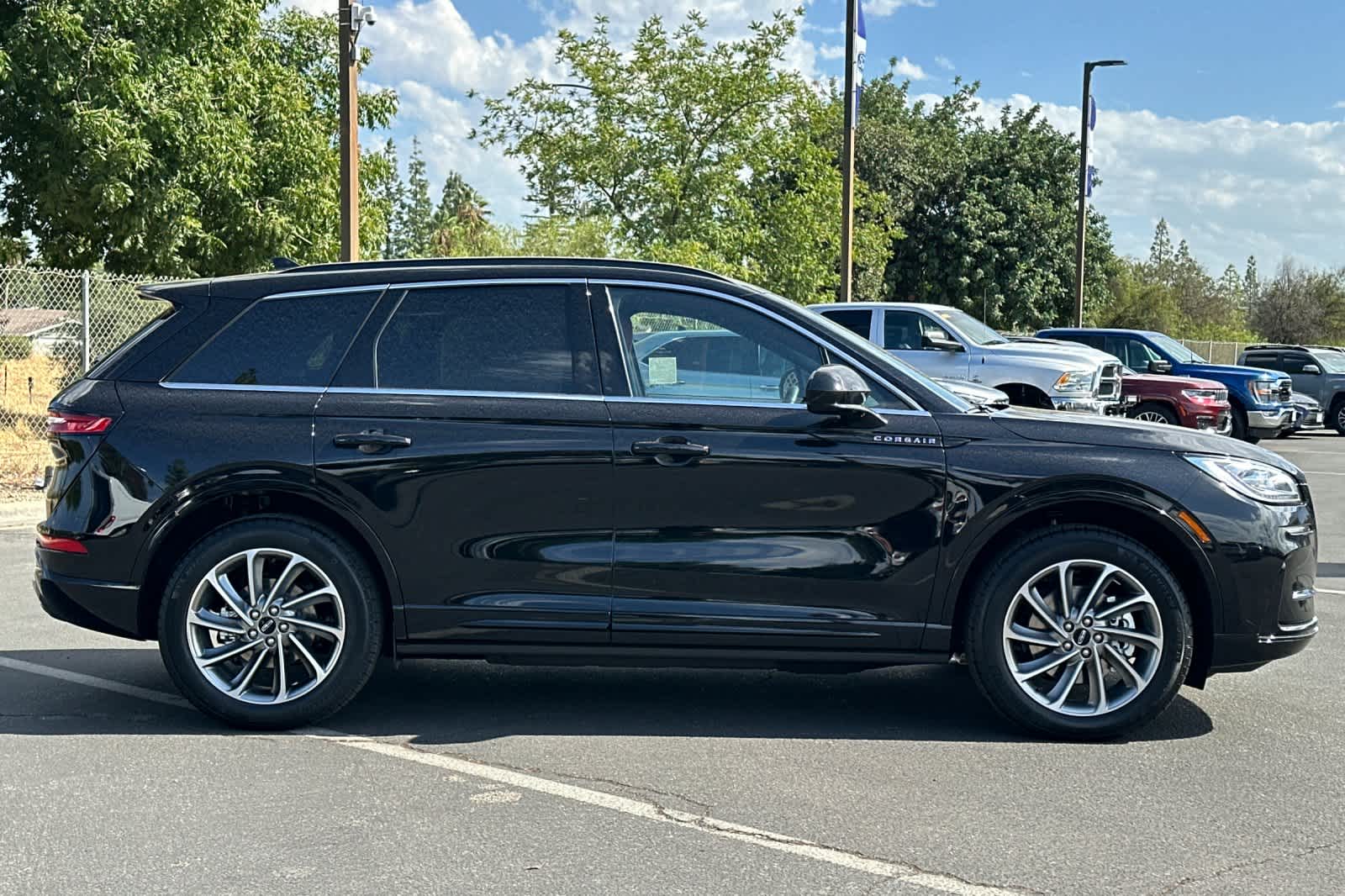 Thumbnail: 2025 Lincoln Corsair - 8