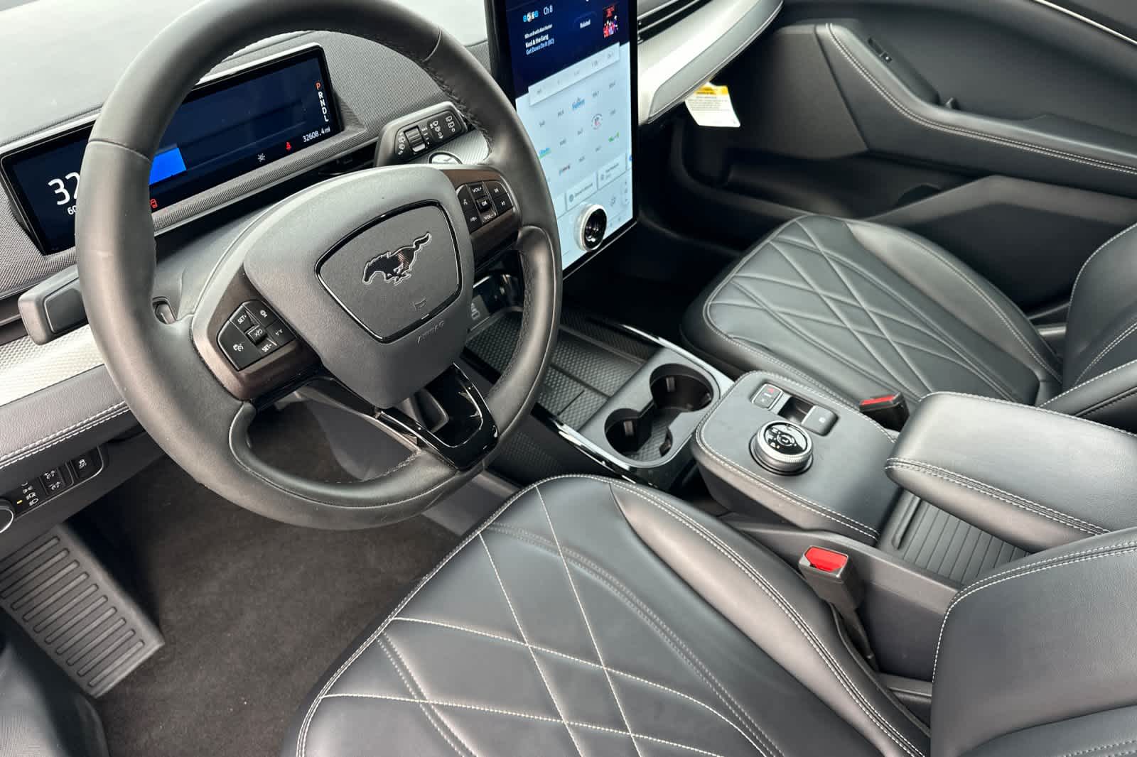 Thumbnail: 2022 Ford Mustang Mach-E - 12