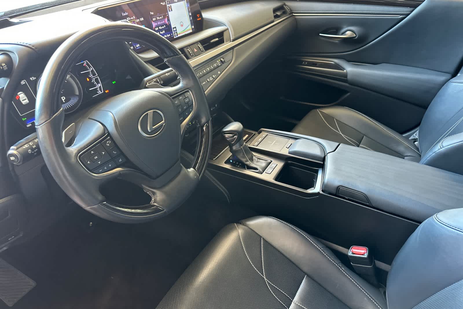 Thumbnail: 2019 Lexus ES - 12
