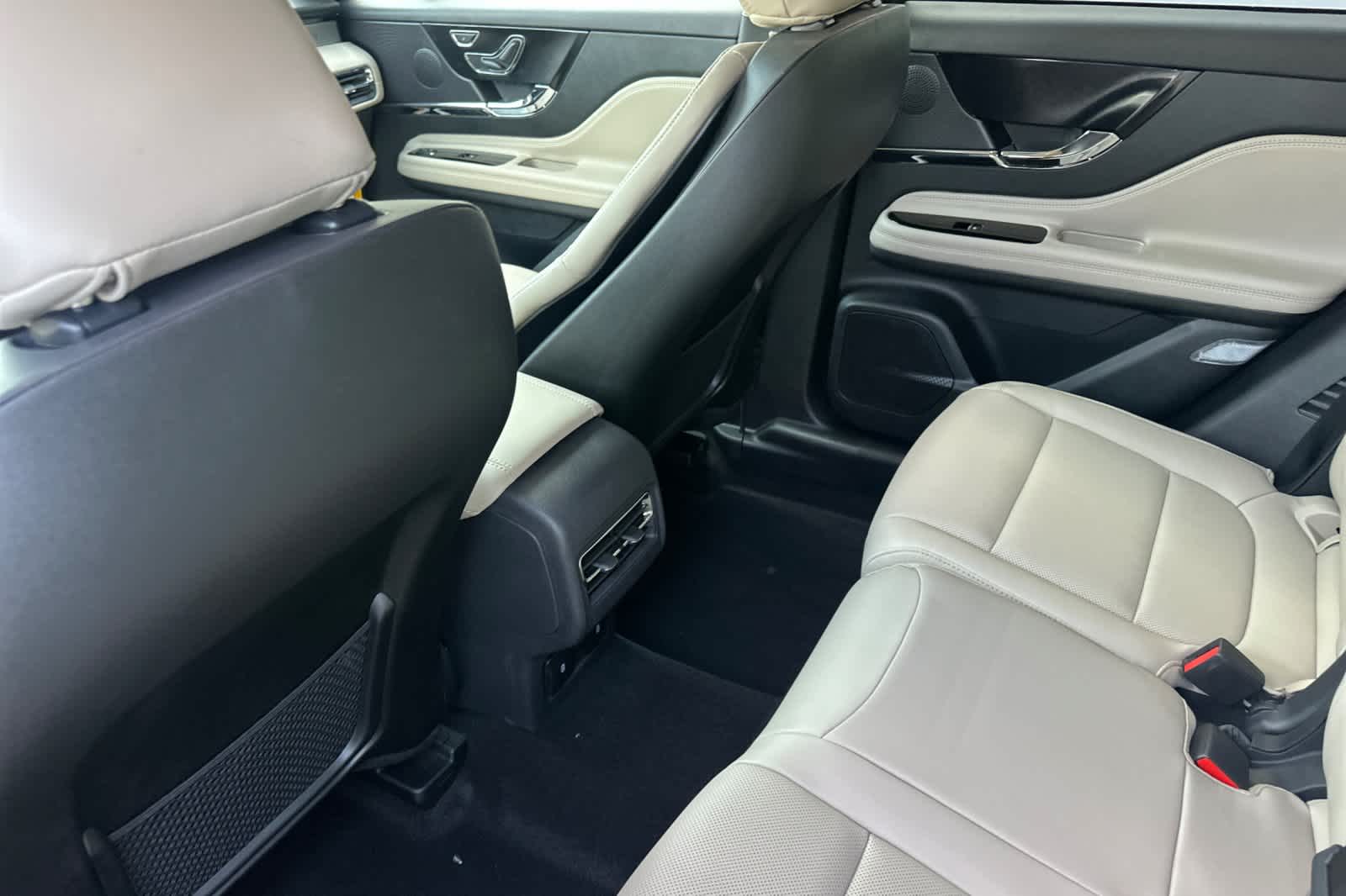 Thumbnail: 2025 Lincoln Corsair - 4