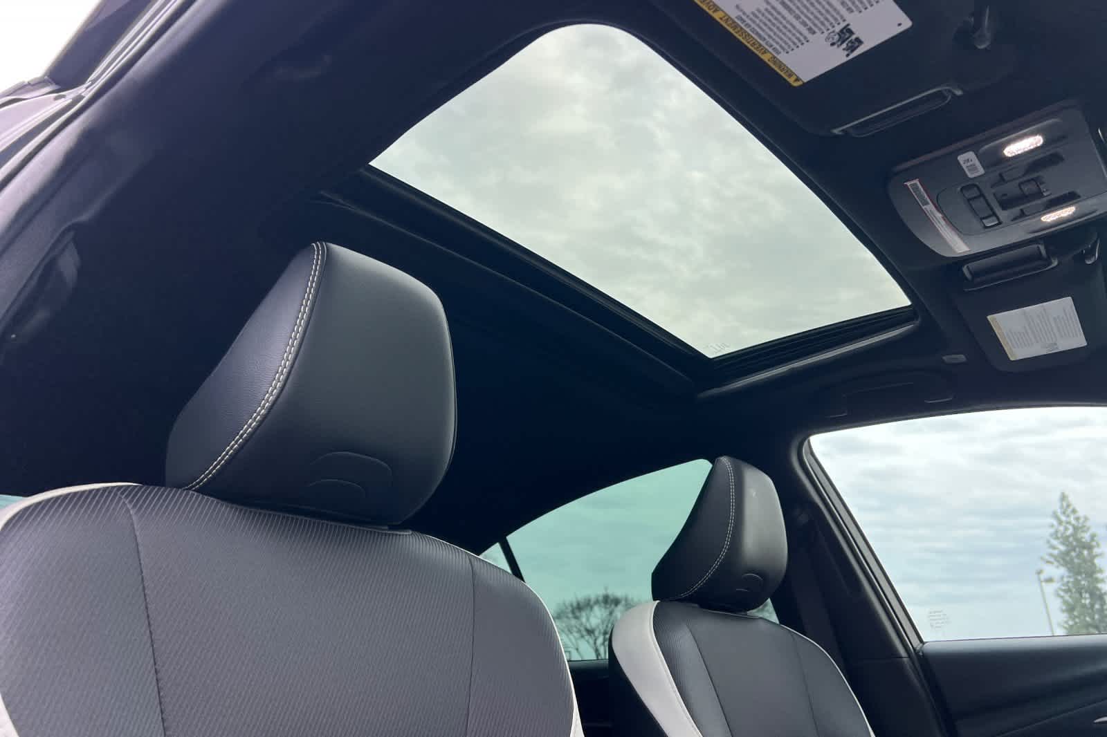 Thumbnail: 2025 Toyota Camry - 17