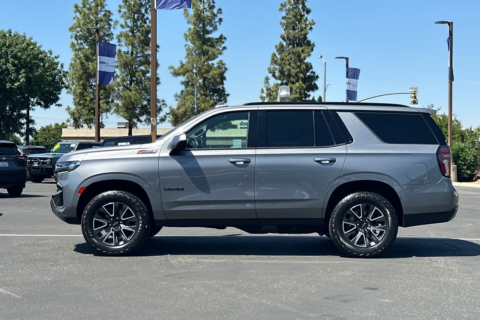 Thumbnail: 2021 Chevrolet Tahoe - 5