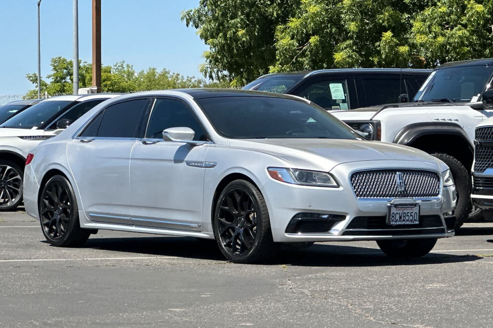 Thumbnail: 2018 Lincoln Continental - 10