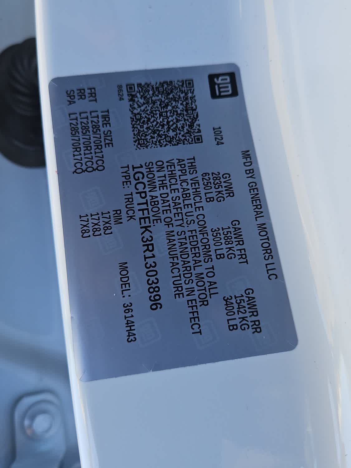 Thumbnail: 2024 Chevrolet Colorado - 22