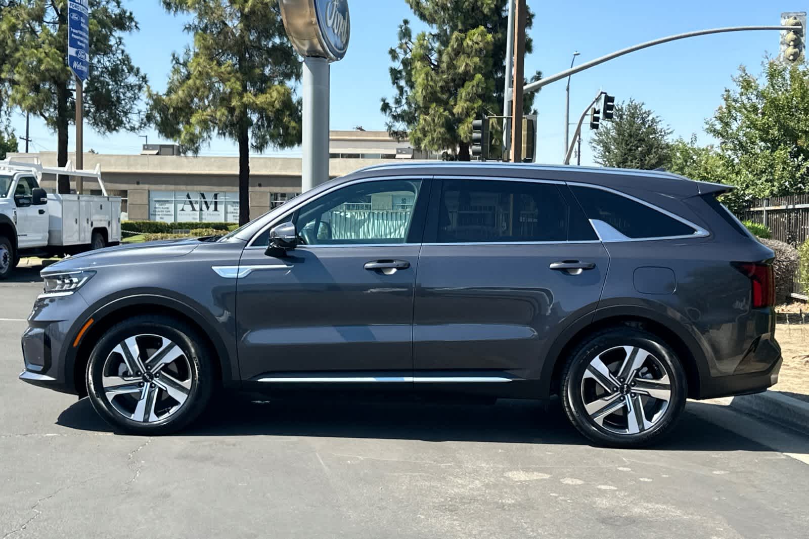Thumbnail: 2023 Kia Sorento - 5