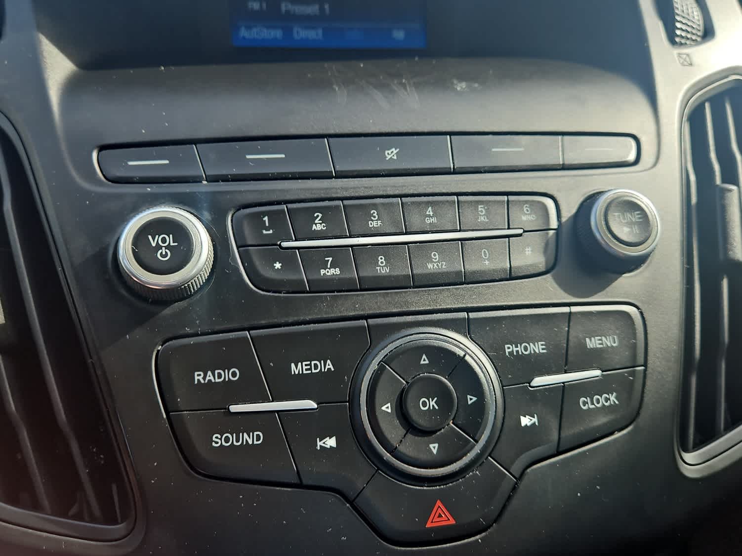 Thumbnail: 2018 Ford Focus - 17