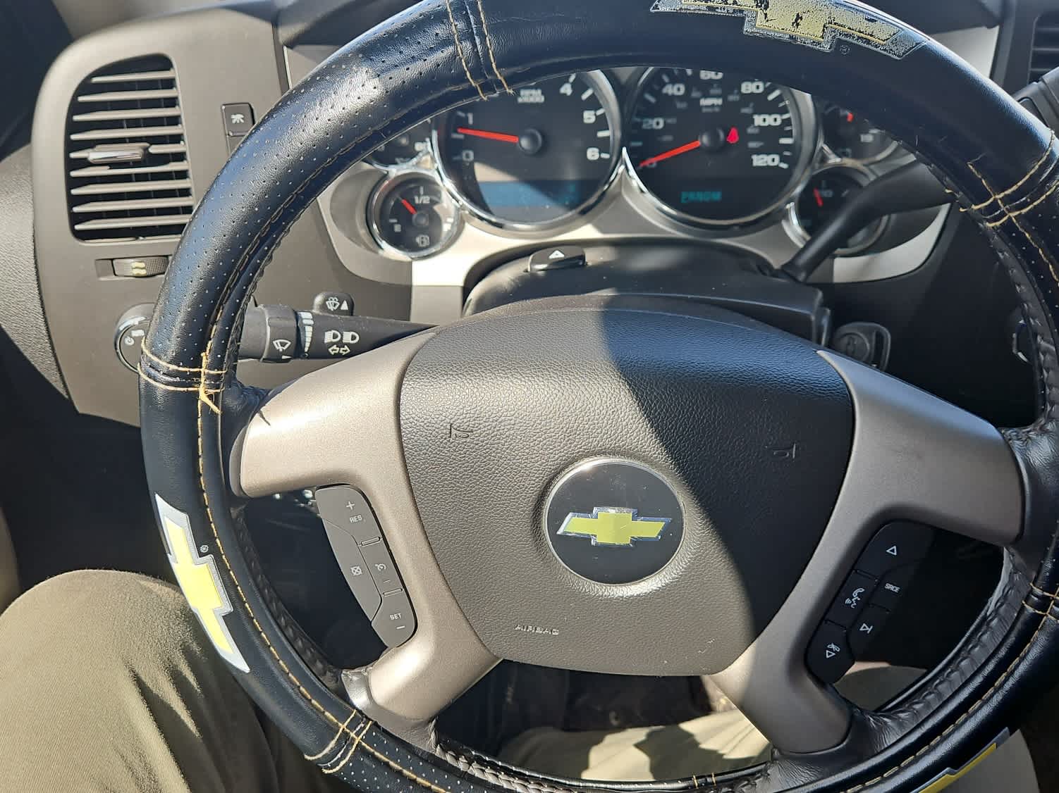 Thumbnail: 2011 Chevrolet Silverado 1500 - 15