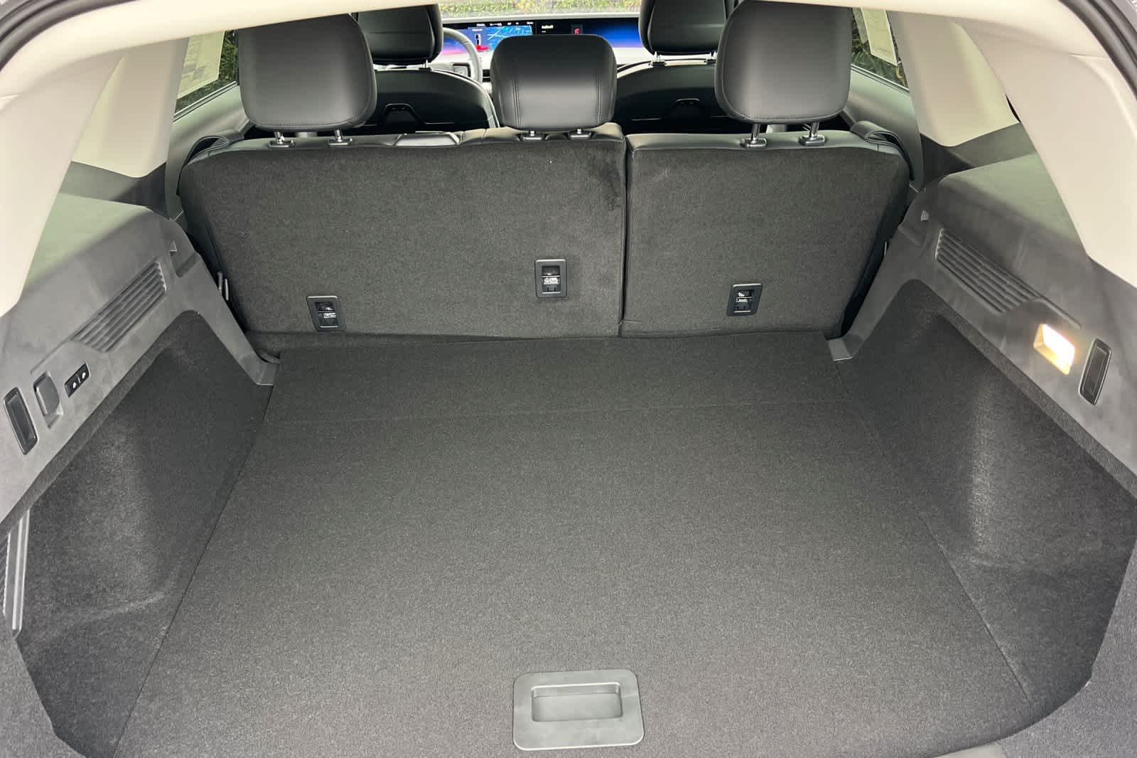 Thumbnail: 2026 Lincoln Nautilus - 16