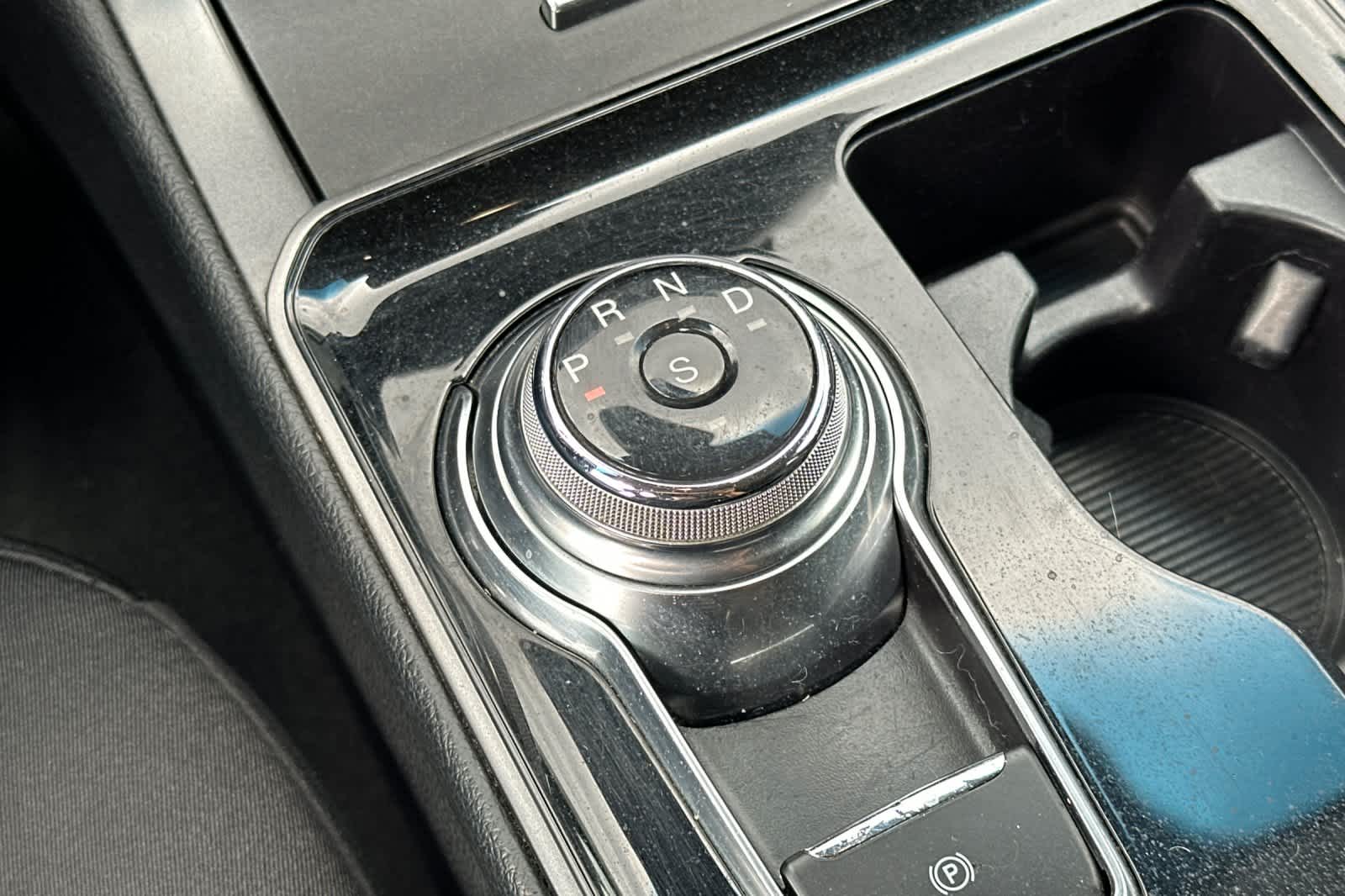 Thumbnail: 2019 Ford Edge - 22