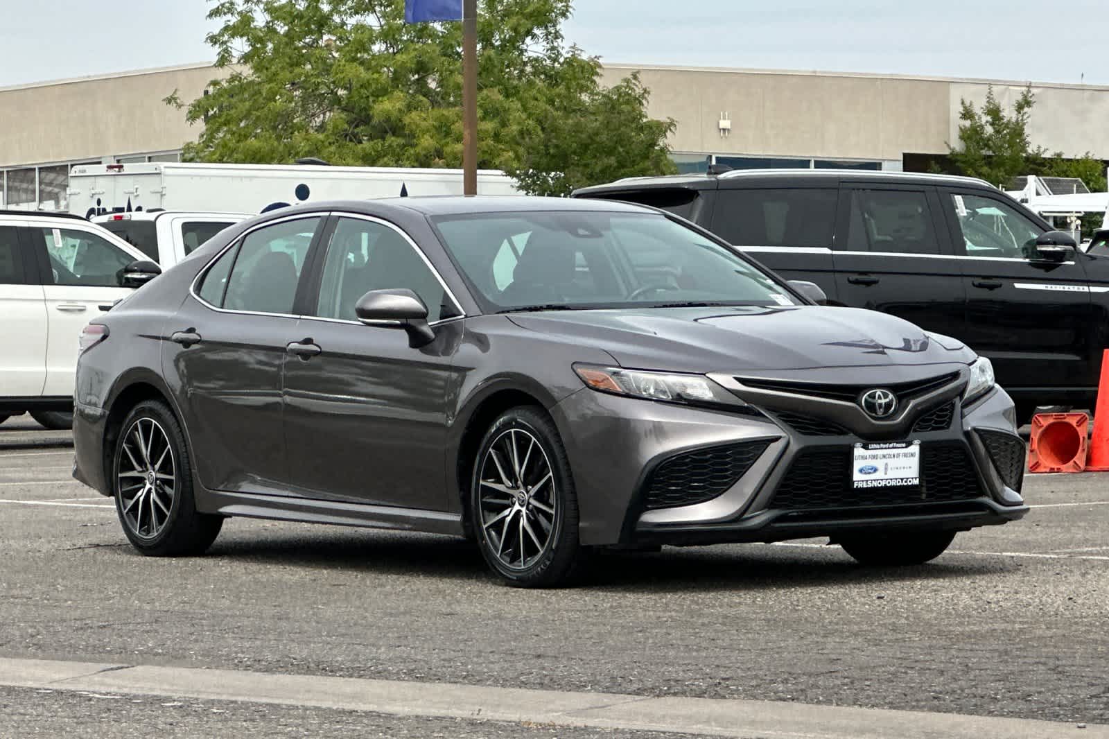 Thumbnail: 2023 Toyota Camry - 10