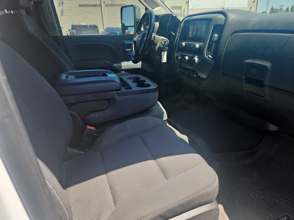Thumbnail: 2019 Chevrolet Silverado 2500 - 12