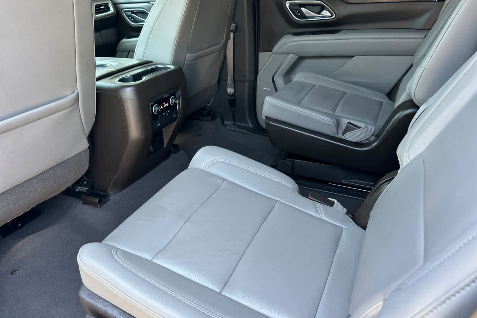 Thumbnail: 2021 Chevrolet Tahoe - 4