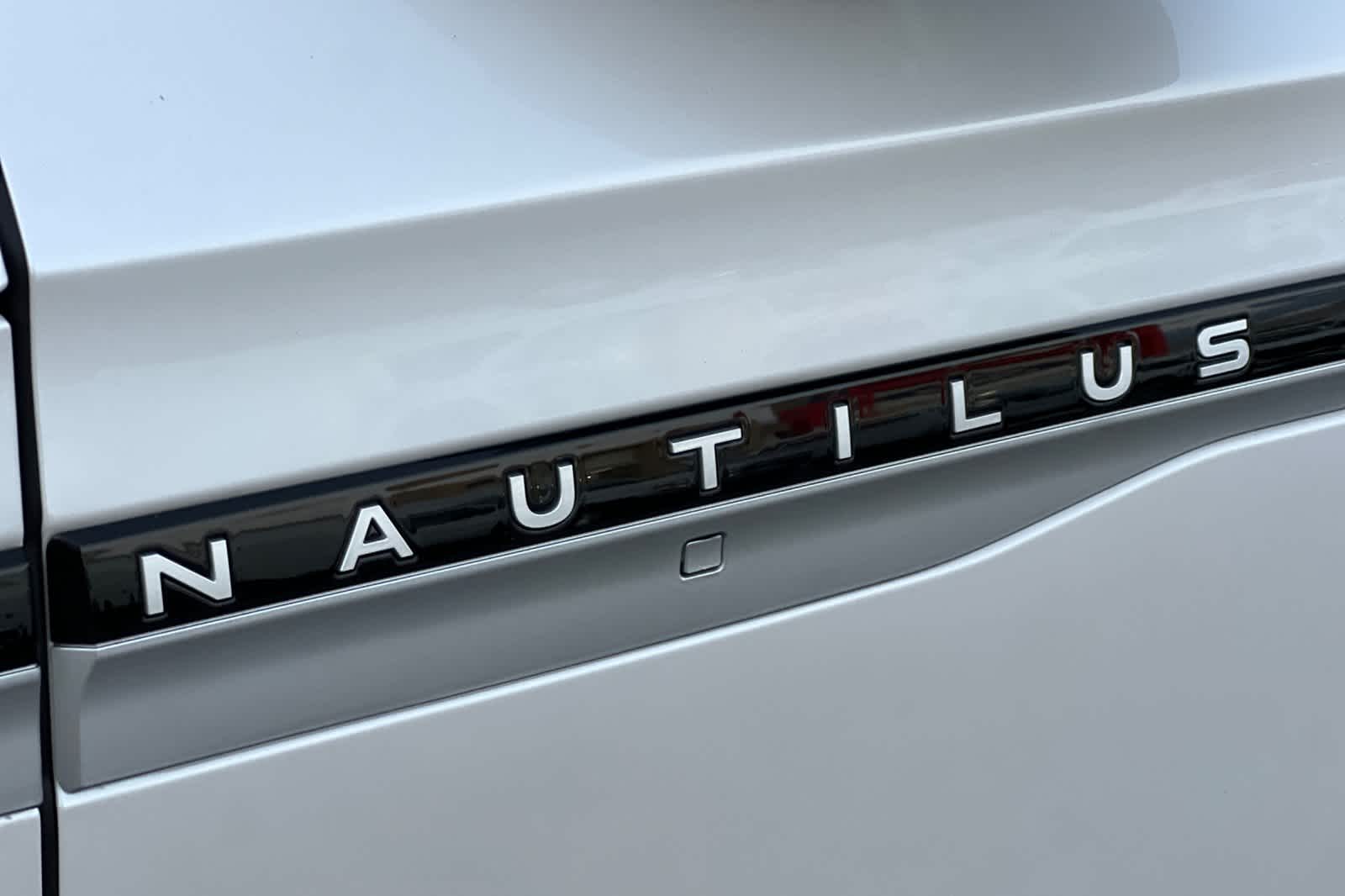 Thumbnail: 2026 Lincoln Nautilus - 28