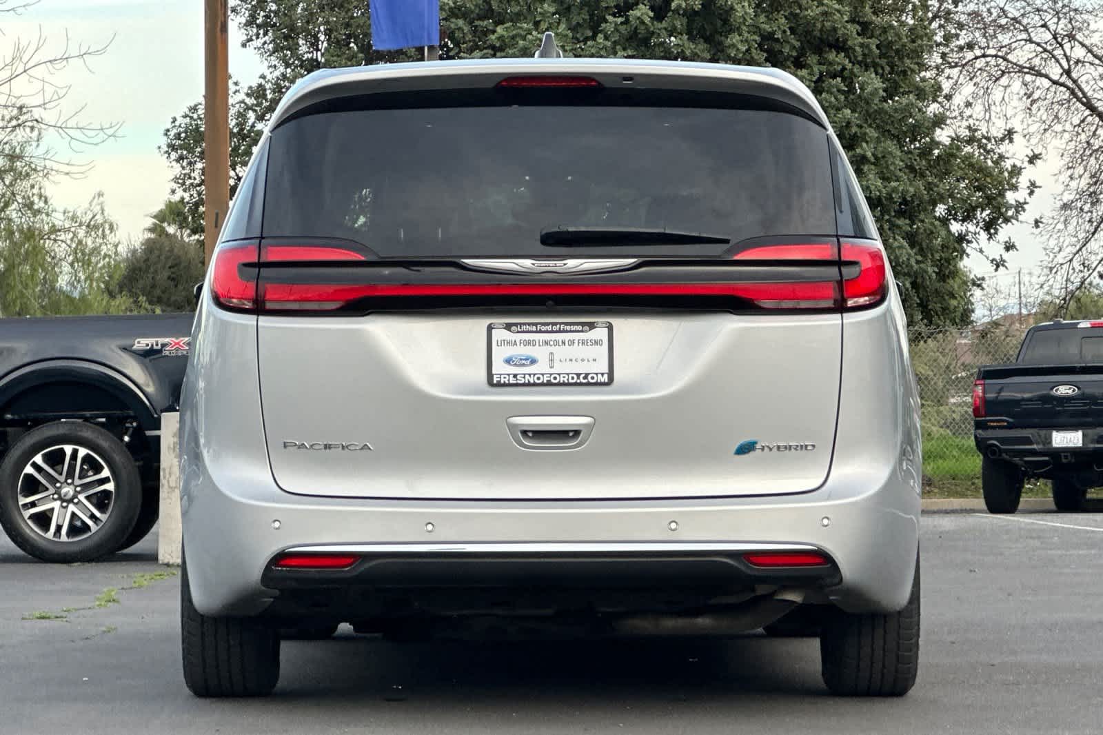 Thumbnail: 2024 Chrysler Pacifica - 7