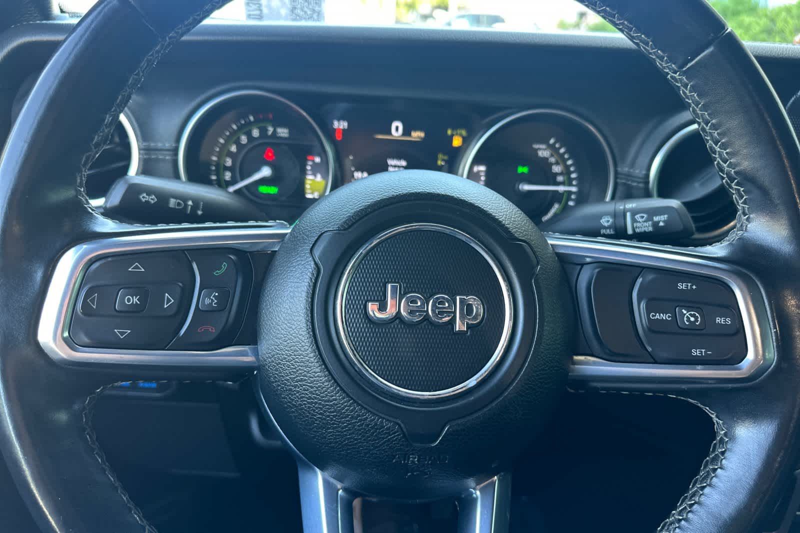 Thumbnail: 2022 Jeep Wrangler - 23