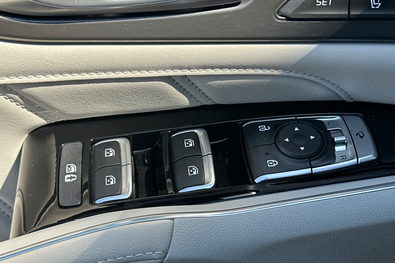 Thumbnail: 2023 Kia Sorento - 13