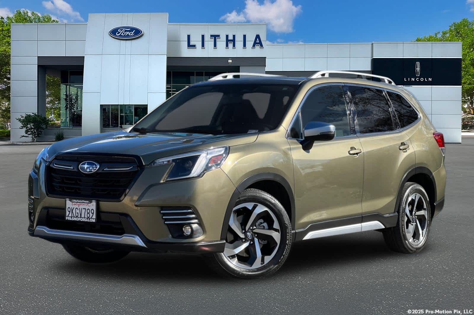 2024 Subaru Forester Touring's photo