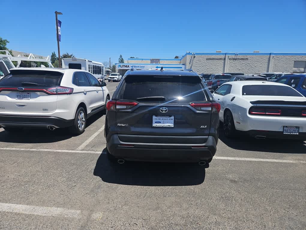 Thumbnail: 2021 Toyota RAV4 - 7