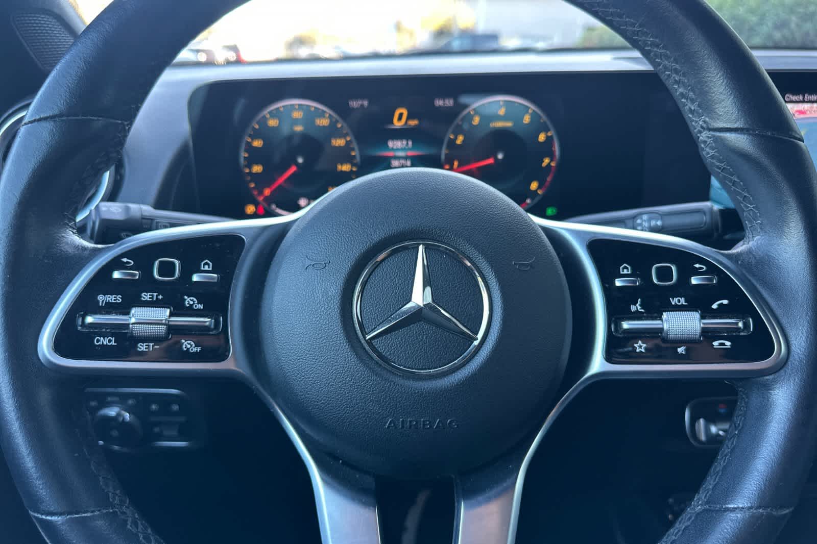 Thumbnail: 2022 Mercedes-Benz GLB - 23