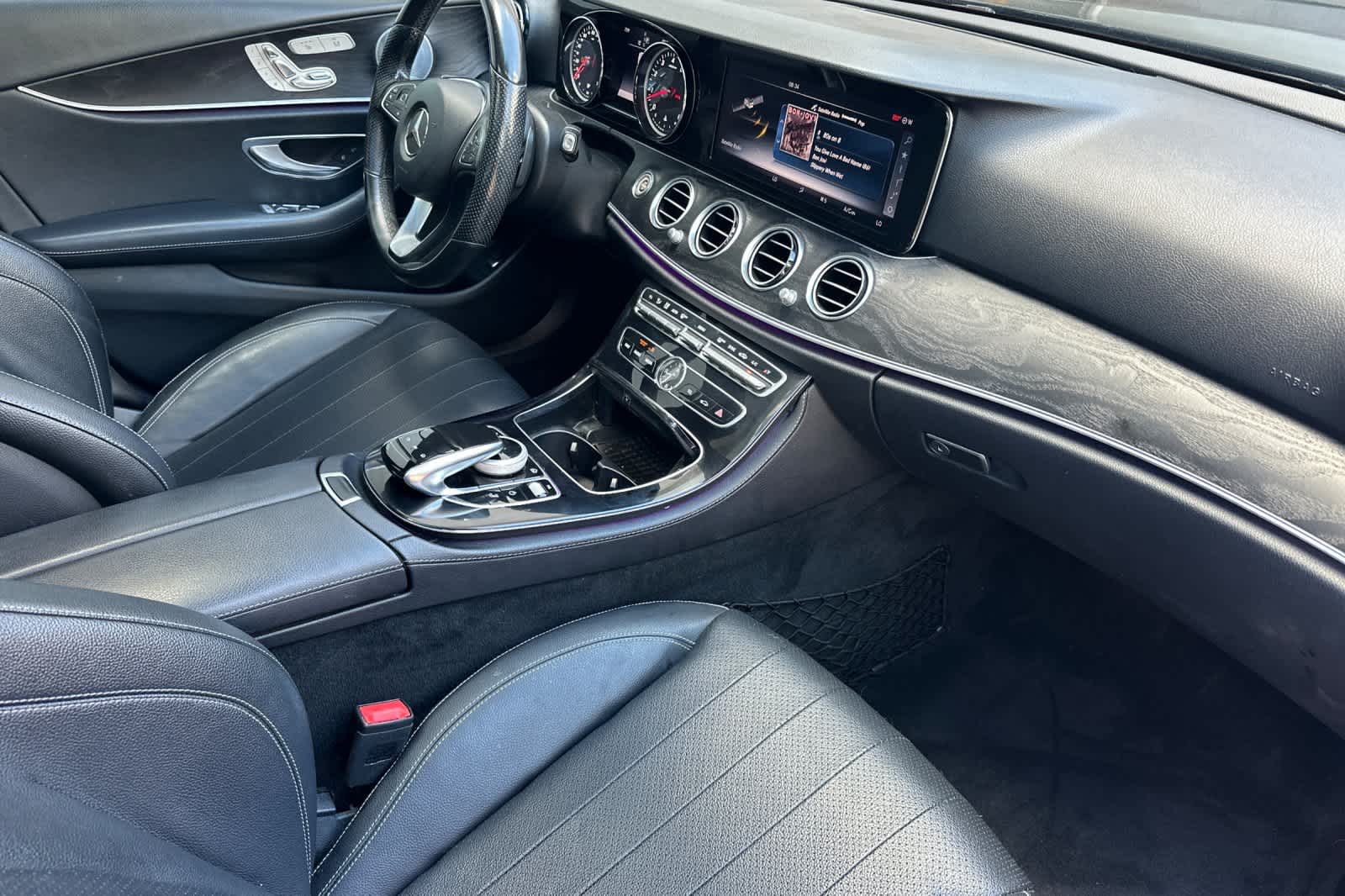 Thumbnail: 2017 Mercedes-Benz E-Class - 16