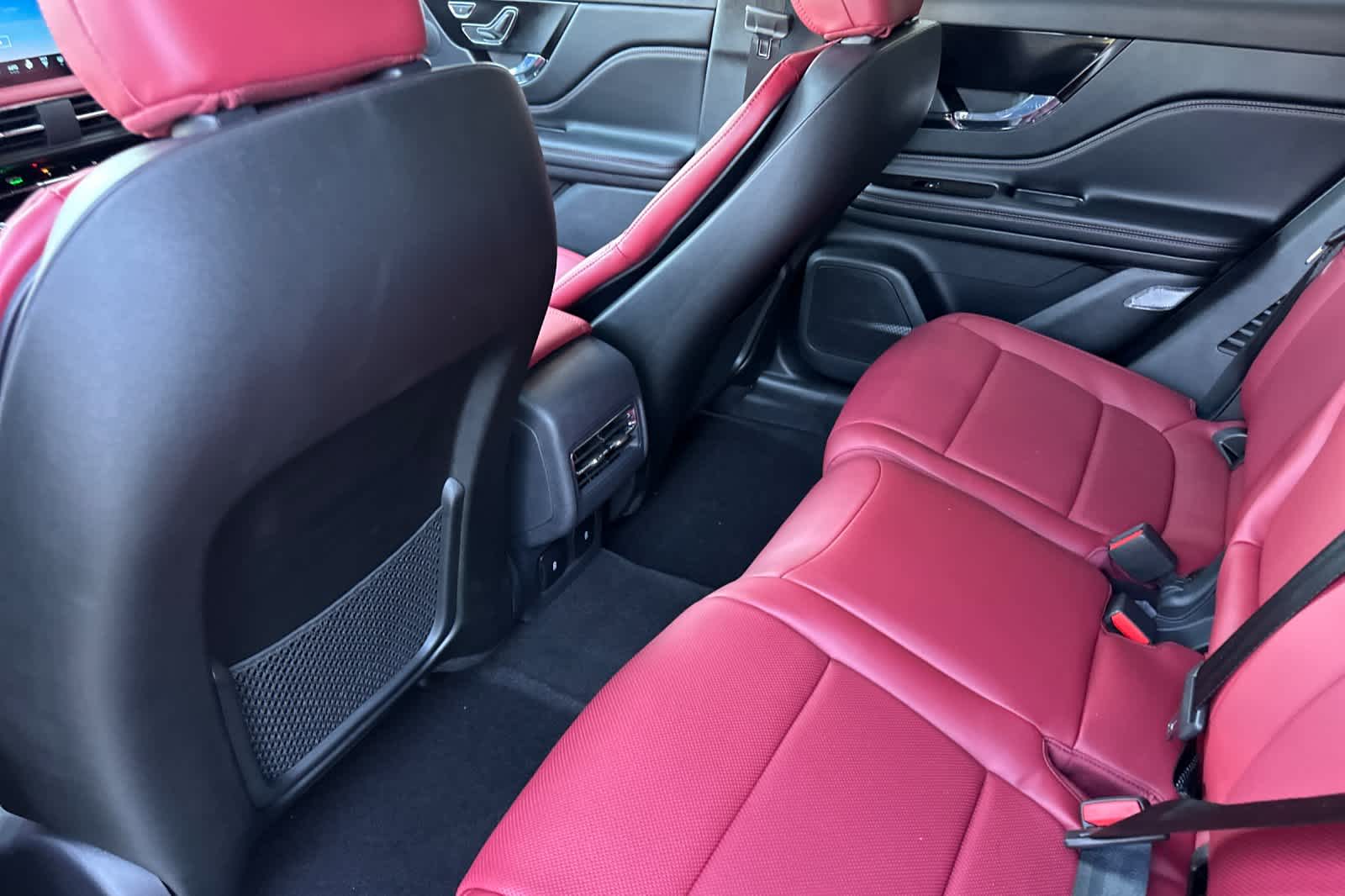 Thumbnail: 2025 Lincoln Corsair - 4