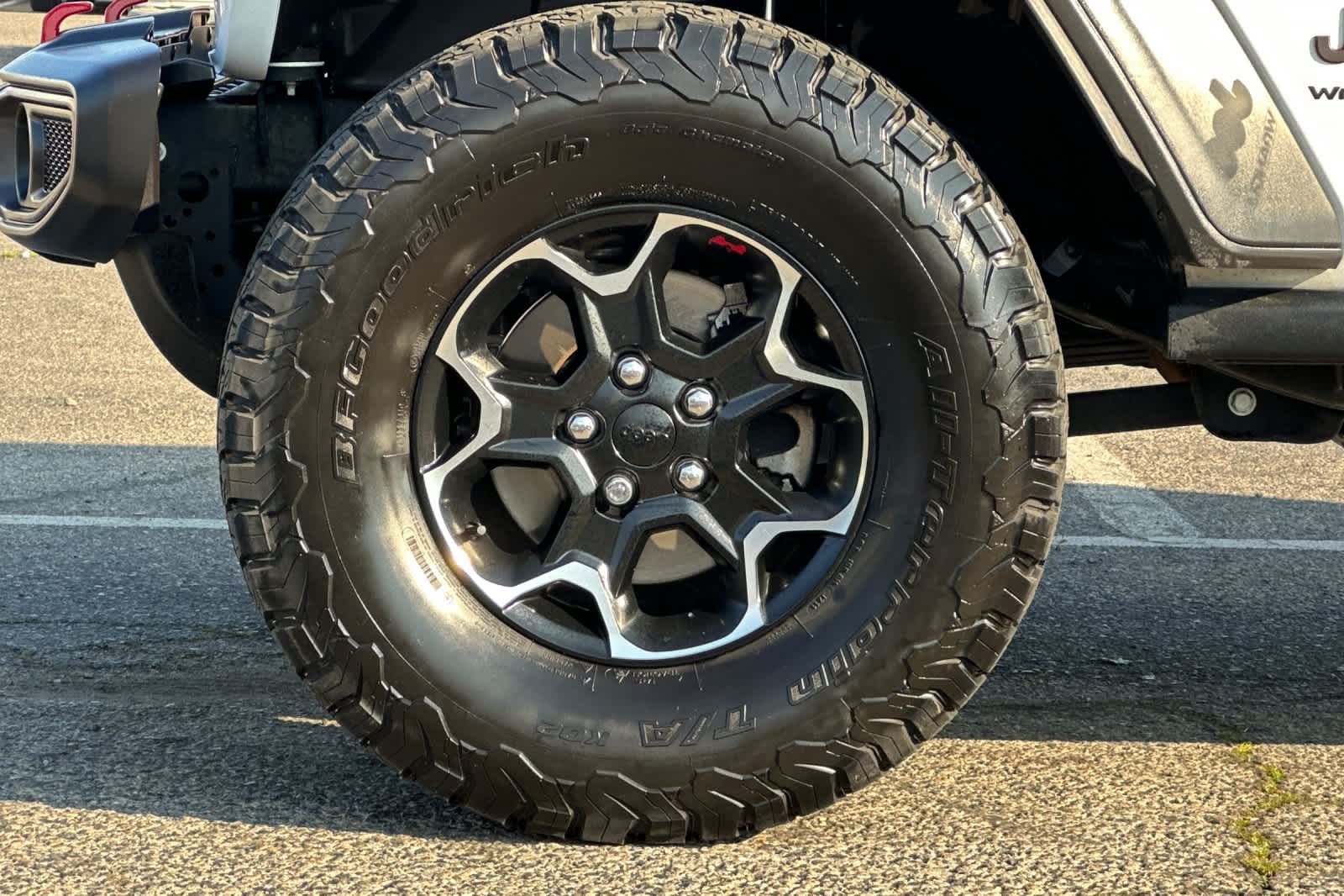 Thumbnail: 2023 Jeep Wrangler - 27