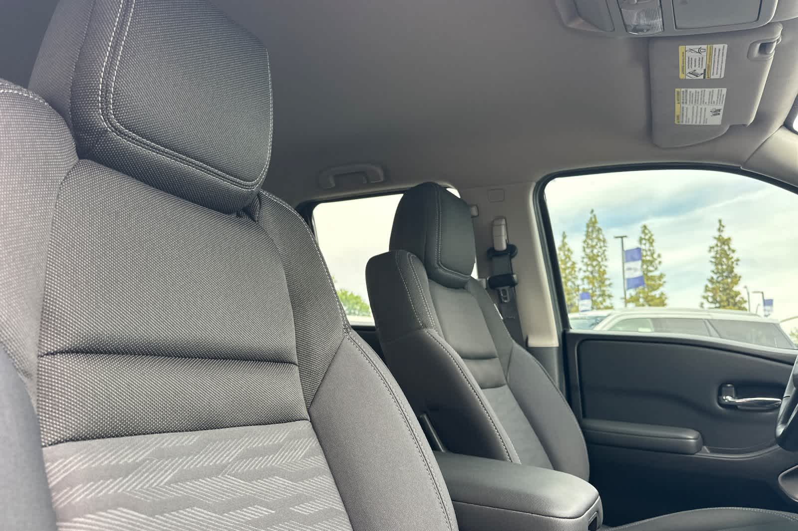 Thumbnail: 2022 Nissan Frontier - 16