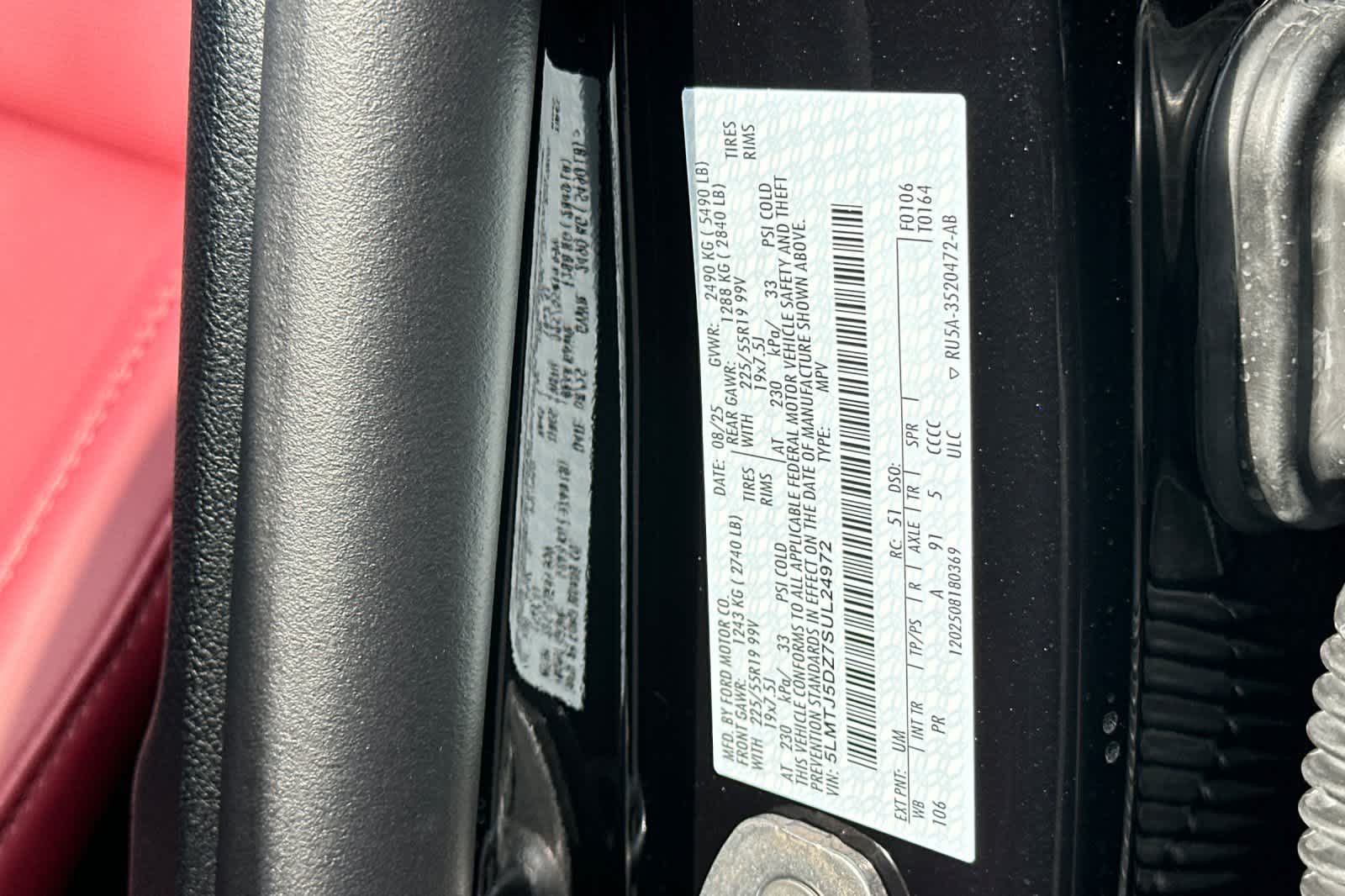 Thumbnail: 2025 Lincoln Corsair - 30