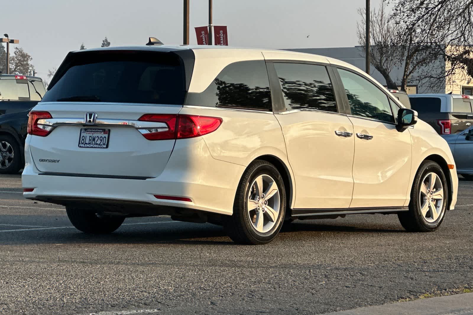 Thumbnail: 2019 Honda Odyssey - 2