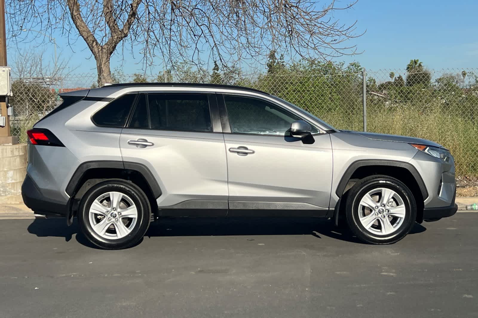 Thumbnail: 2020 Toyota RAV4 - 8