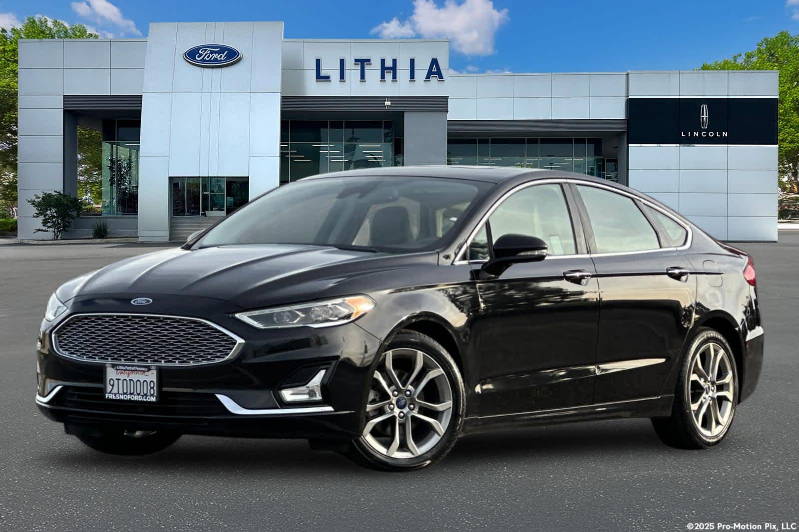 2020 Ford Fusion Hybrid Titanium's photo