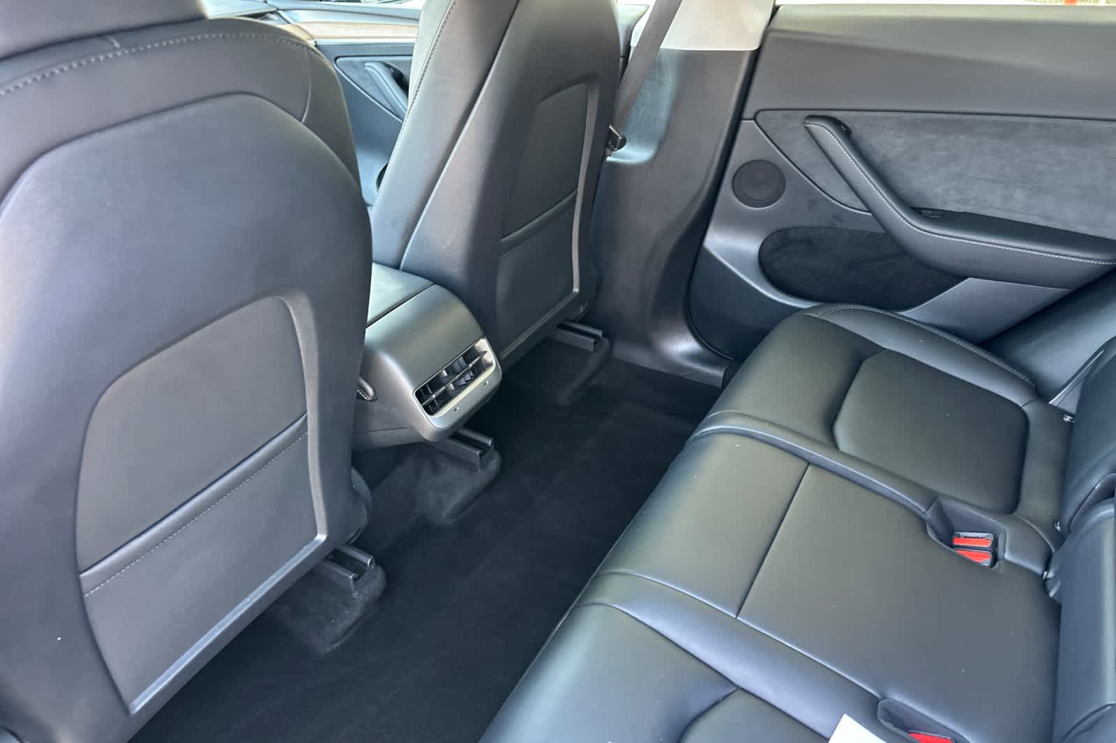 2023 Tesla Model Y Long Range 4