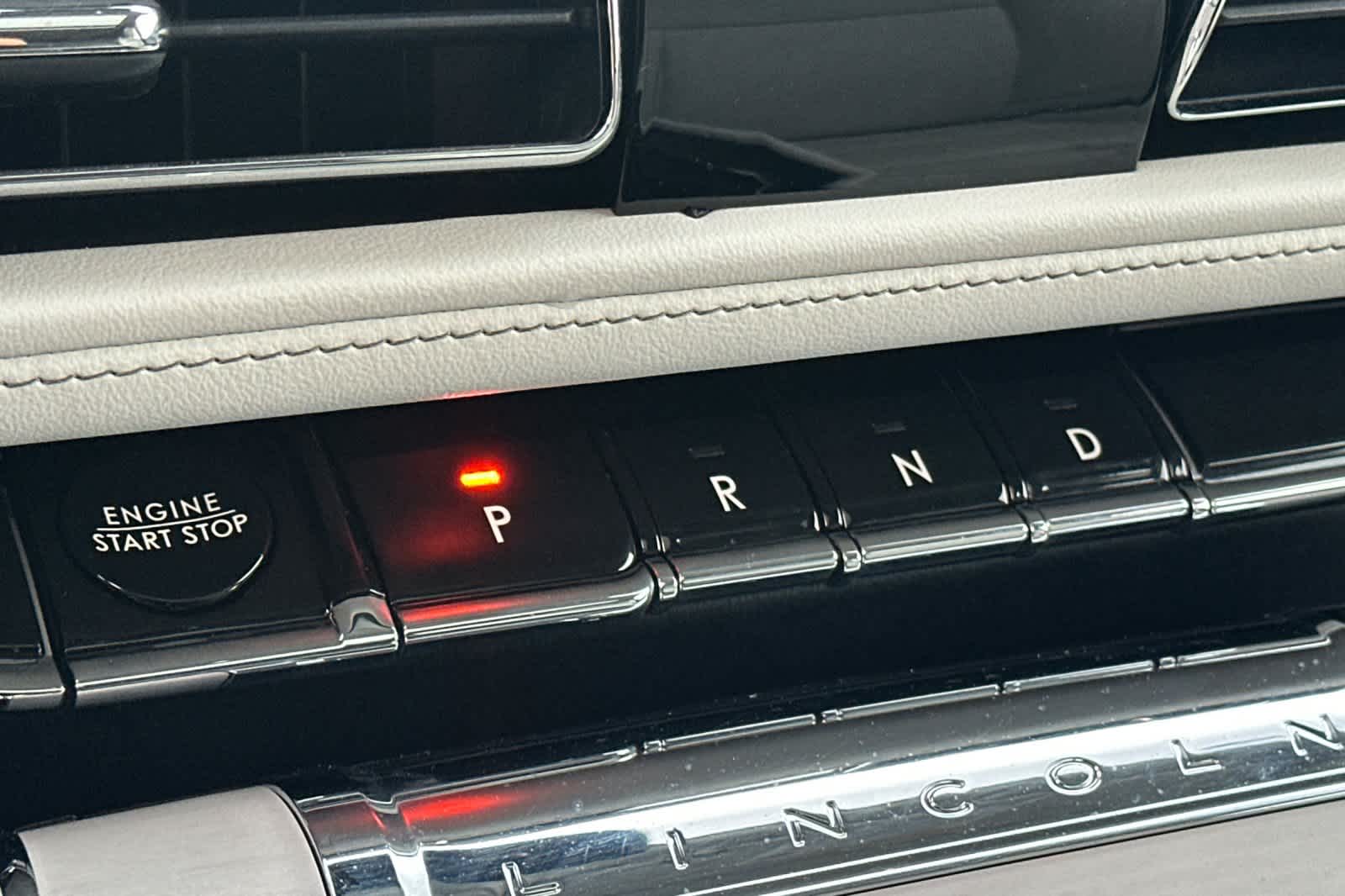 Thumbnail: 2025 Lincoln Aviator - 23