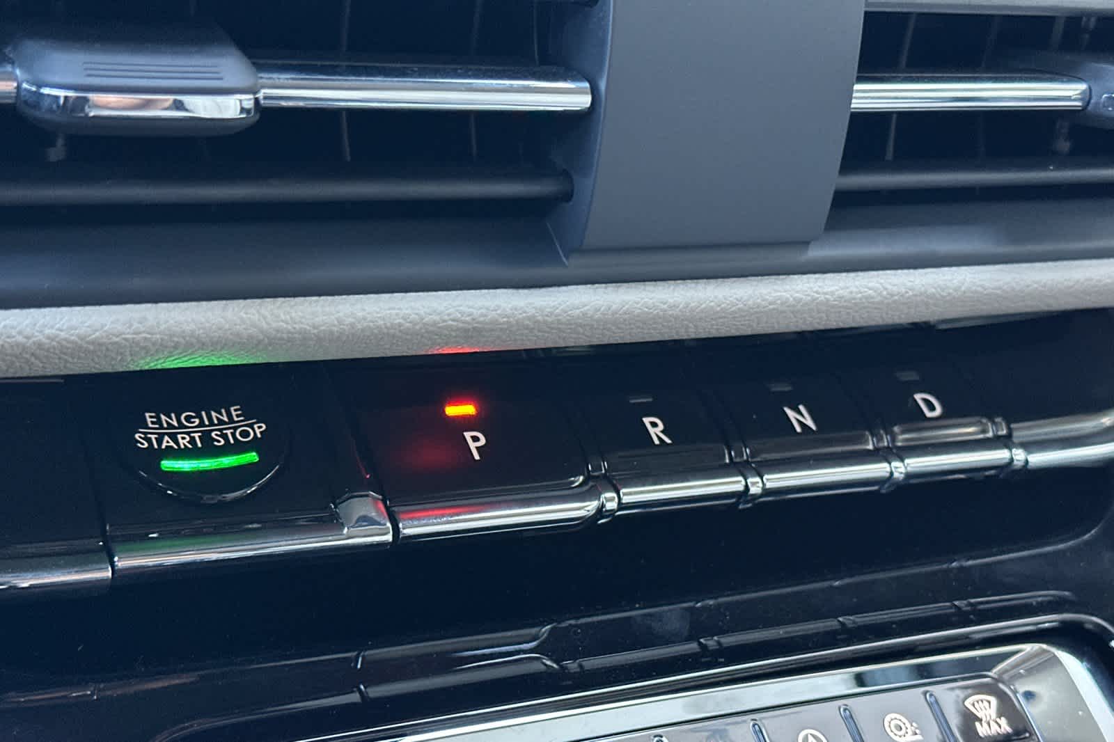 Thumbnail: 2025 Lincoln Corsair - 22