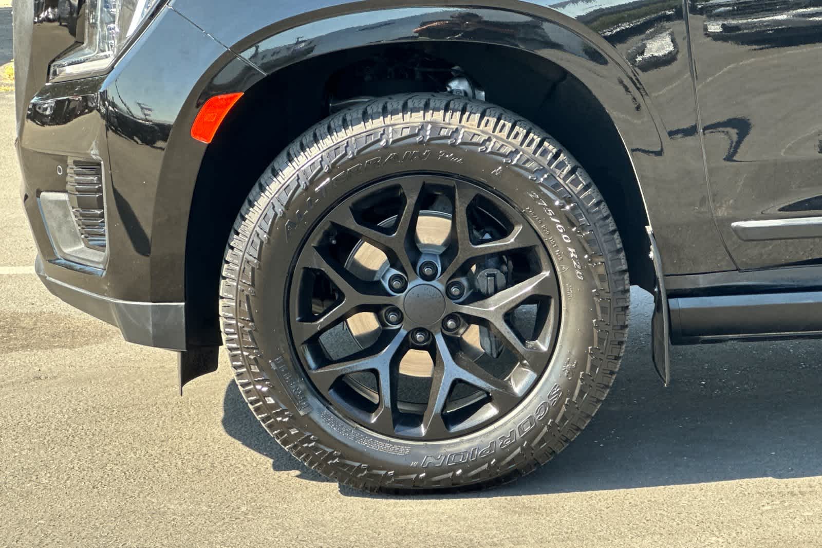Thumbnail: 2023 GMC Yukon XL - 27