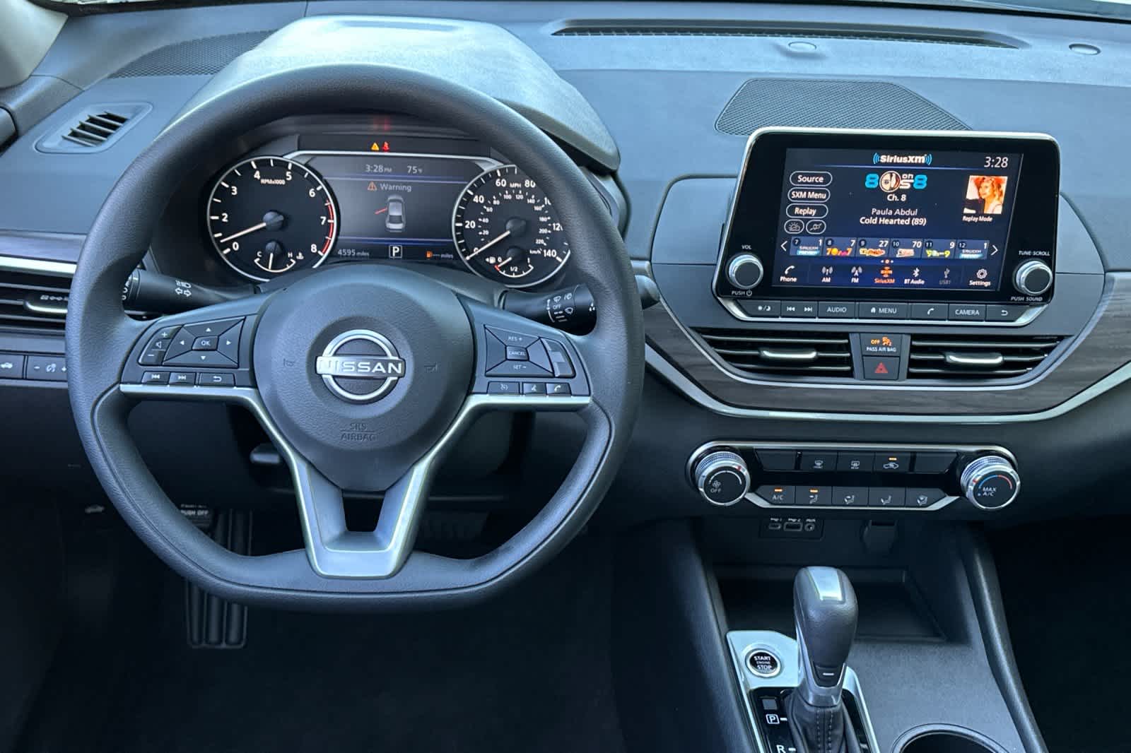 2025 Nissan Altima SV 14