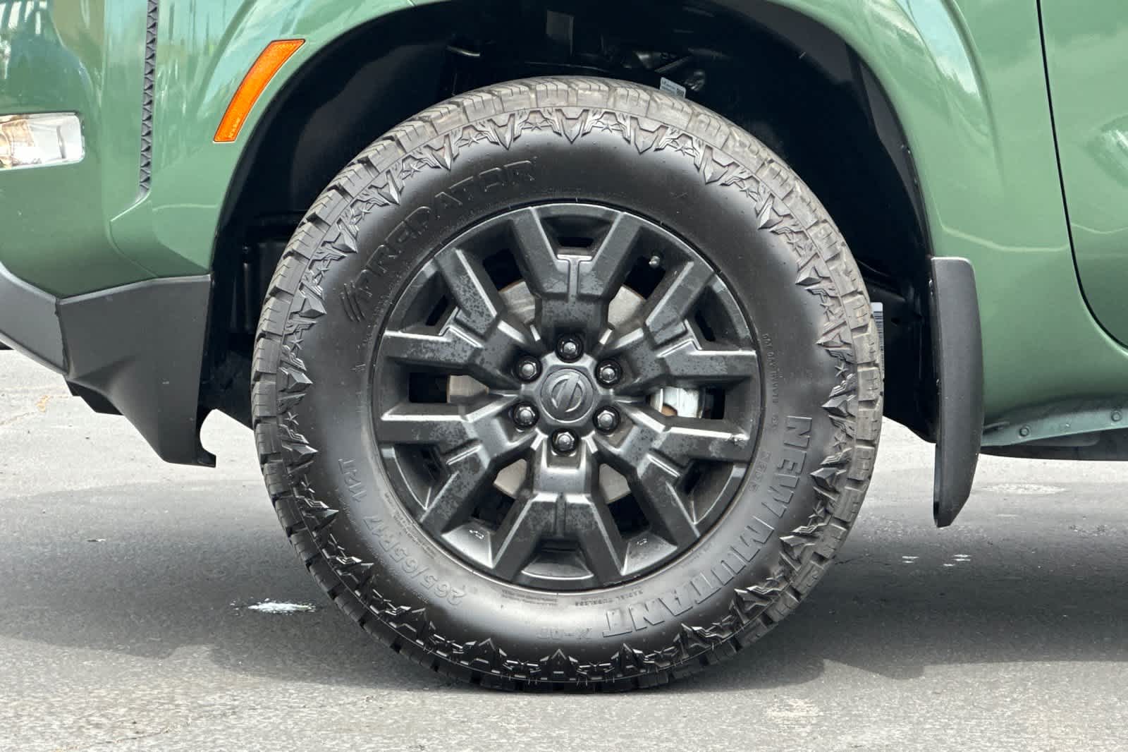 Thumbnail: 2022 Nissan Frontier - 25