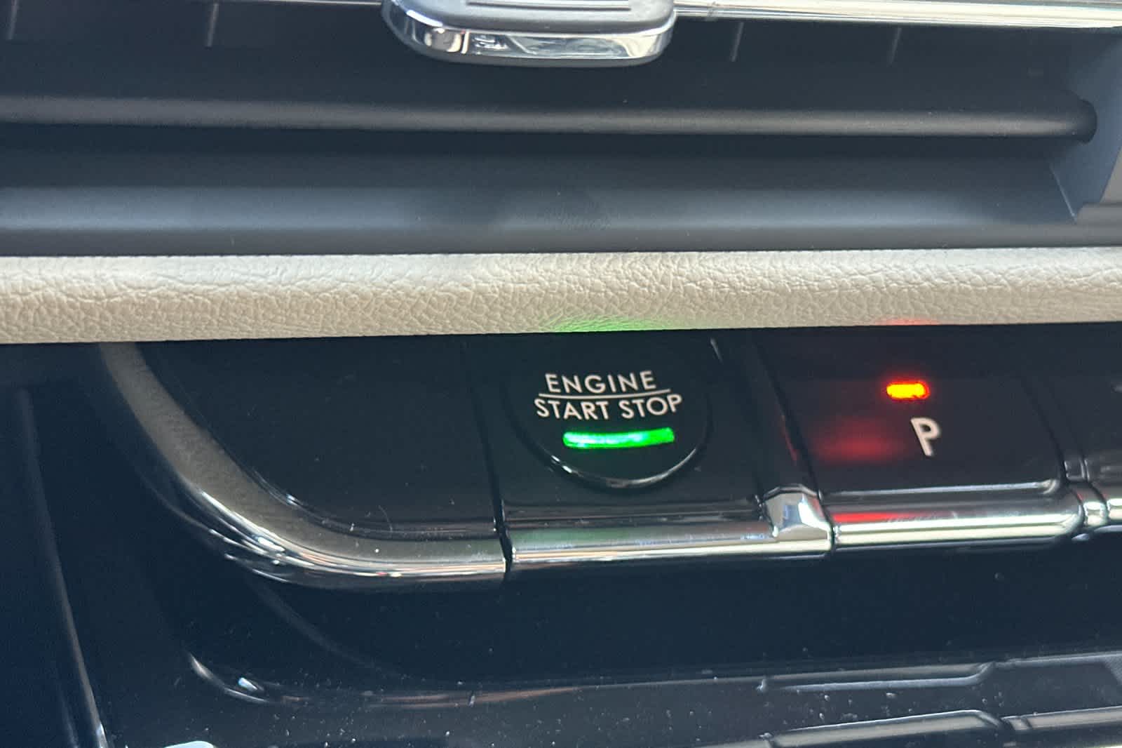 Thumbnail: 2025 Lincoln Corsair - 24