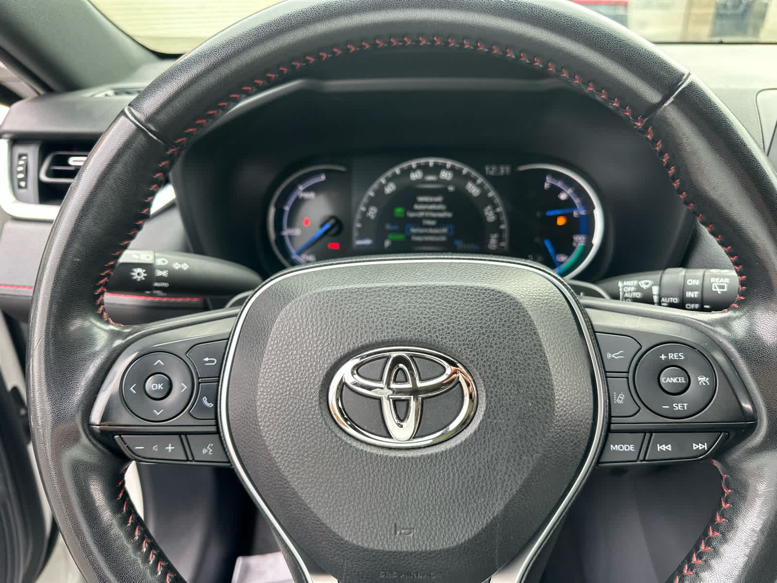 Thumbnail: 2022 Toyota RAV4 - 8