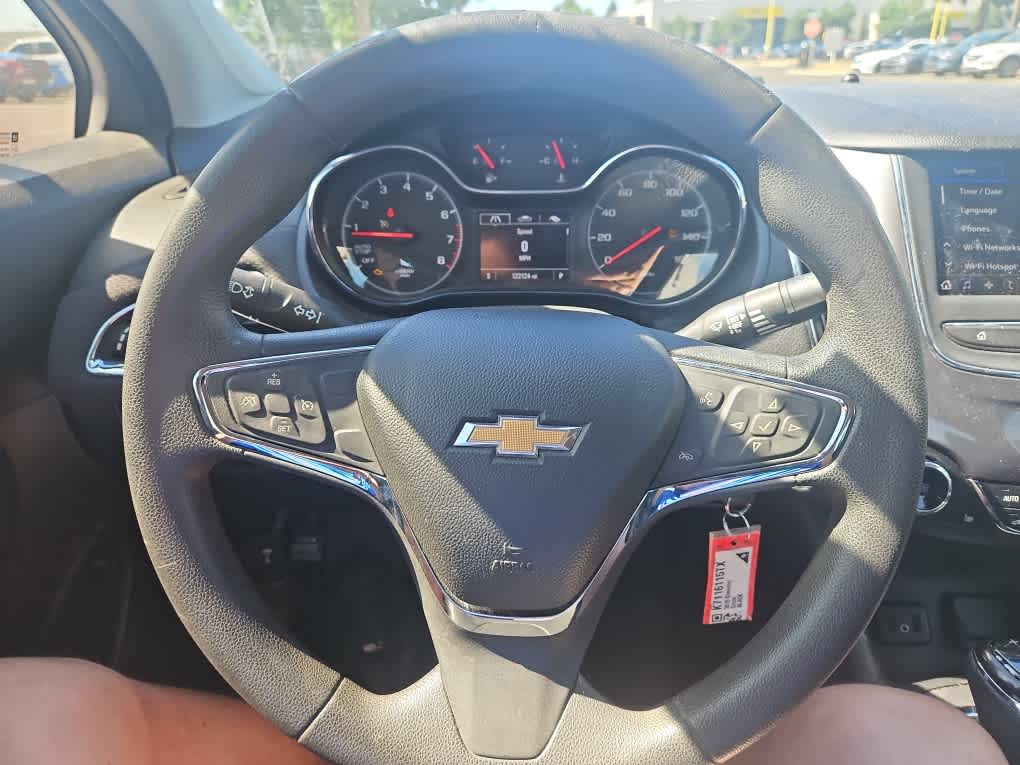 Thumbnail: 2019 Chevrolet Cruze - 15