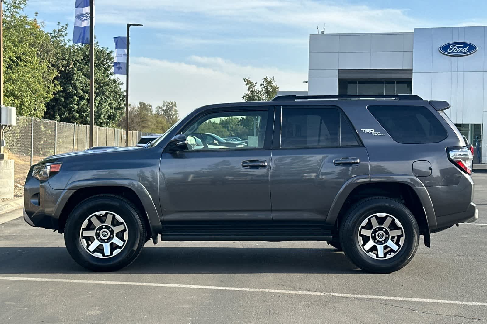 Thumbnail: 2022 Toyota 4Runner - 6