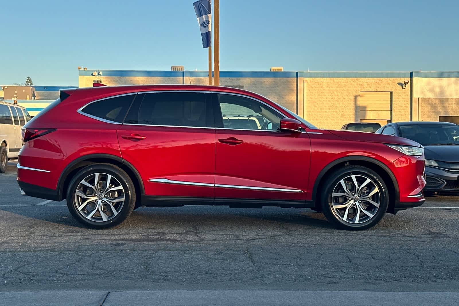 Thumbnail: 2022 Acura MDX - 9