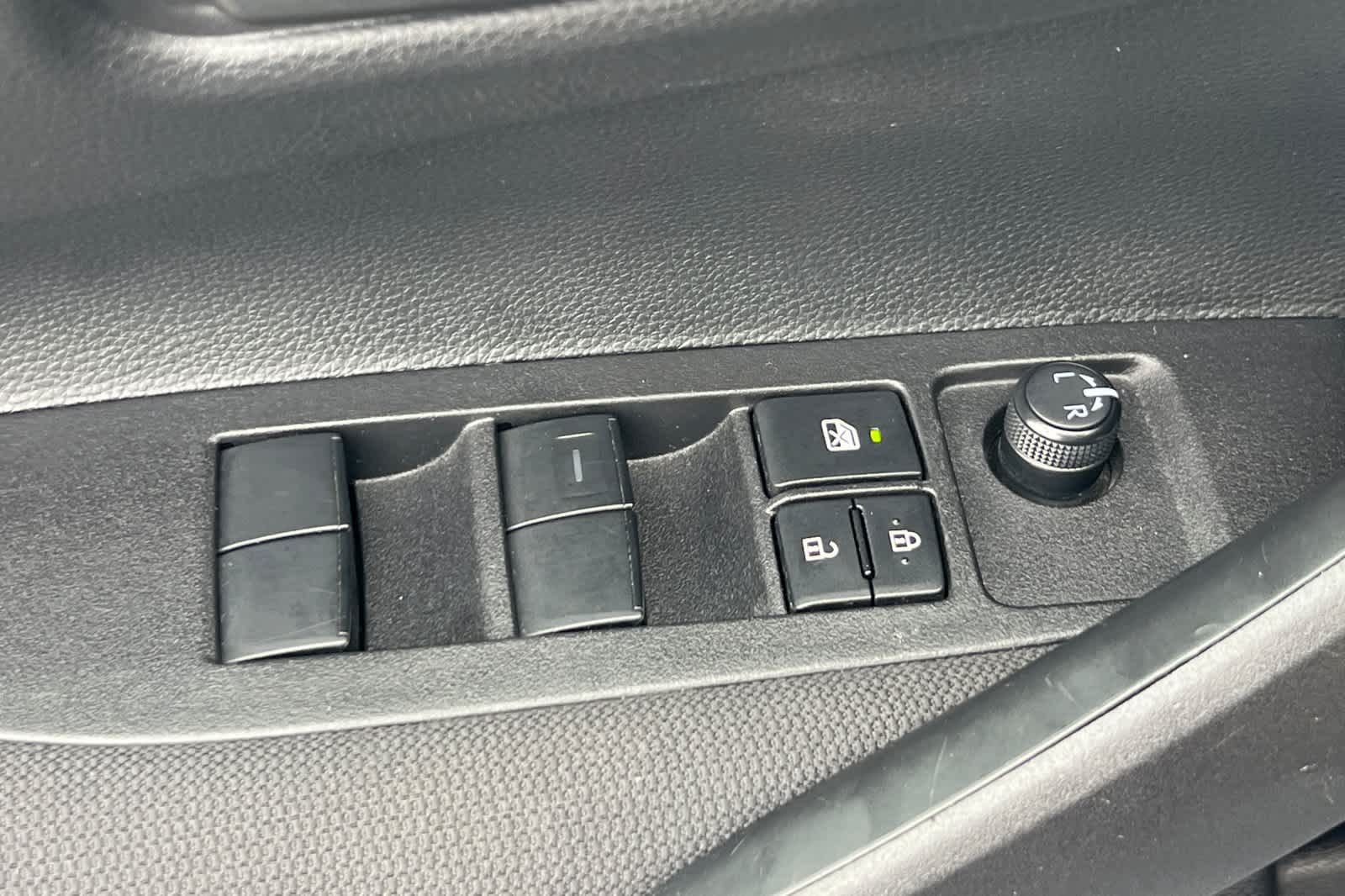 Thumbnail: 2025 Toyota Corolla - 14